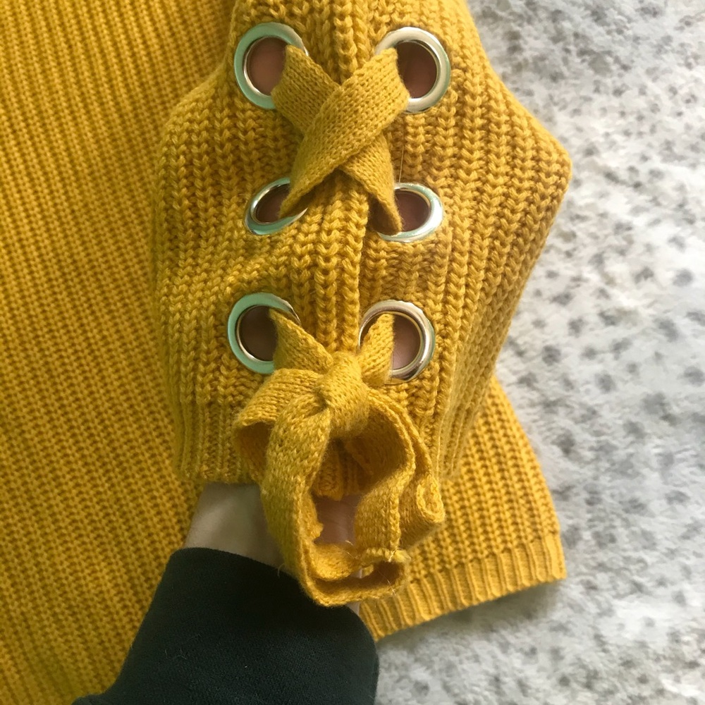 Grommet Lace Sleeve Sweater - Picture 4 of 5